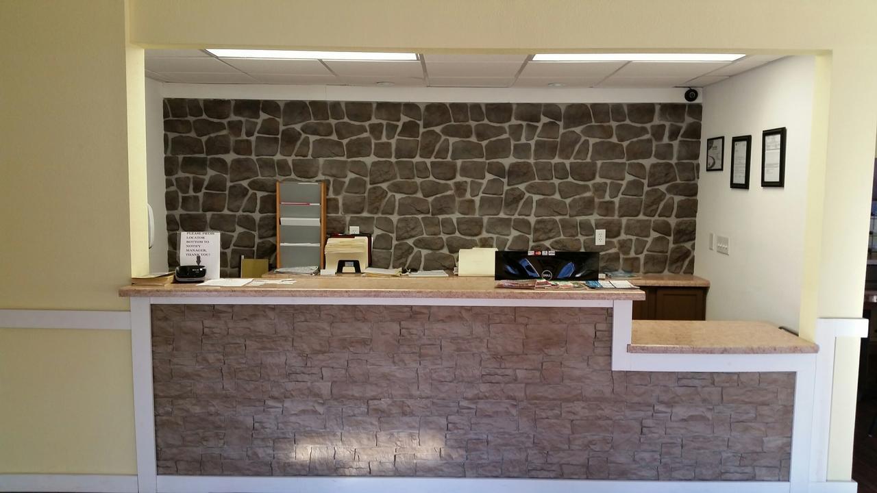 Riverwalk Inn & Suites Fort Atkinson Exteriér fotografie