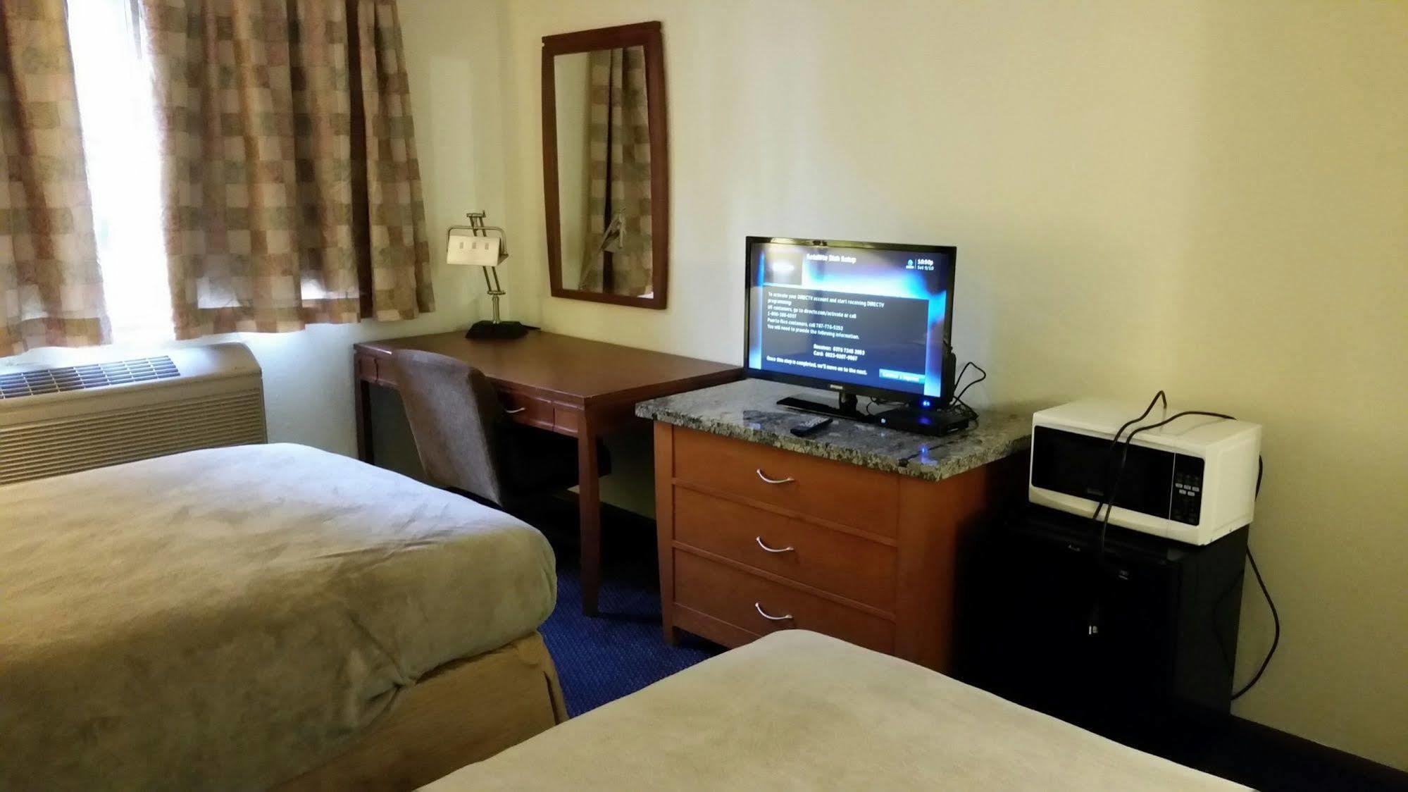 Riverwalk Inn & Suites Fort Atkinson Exteriér fotografie