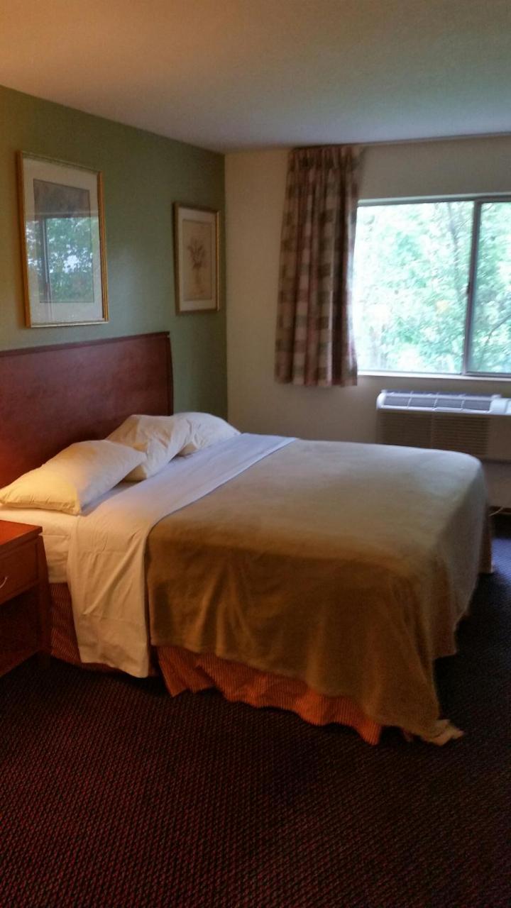 Riverwalk Inn & Suites Fort Atkinson Exteriér fotografie